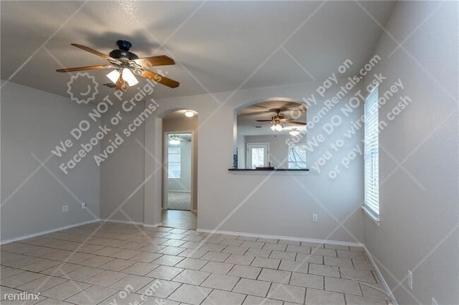 Building Photo - 3 br, 2 bath House - 1030 Moser Riv