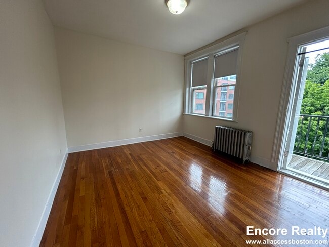 Foto del edificio - 135 Washington St