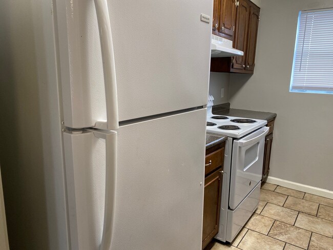 Building Photo - 289 Greenfield Dr