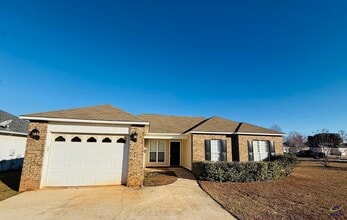 Building Photo - 105 Selena Ct