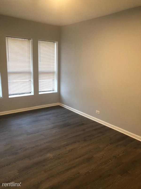 Primary Photo - 2 br, 1 bath Apartment - 2475 E 74th Pl