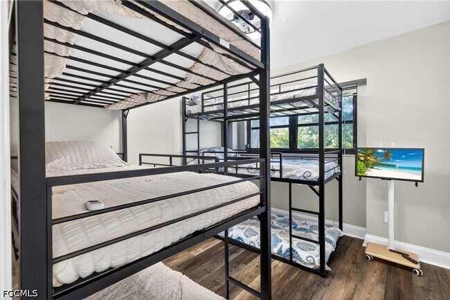 Foto del edificio - 1576 Beechwood Trail