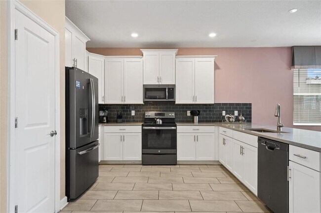 Building Photo - 485 Ocean Course Ave