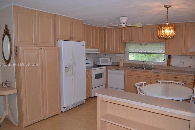 Foto del edificio - 1620 SW 64th Way