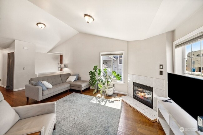 Building Photo - 7940 Delridge Wy SW