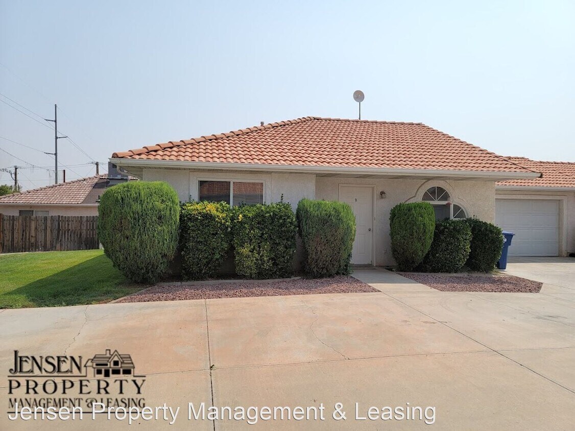 Building Photo - 3 br, 2 bath House - 616 North 2720 East #A