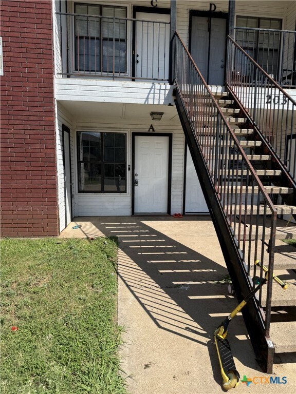 Building Photo - 203 W Mary Jane Dr