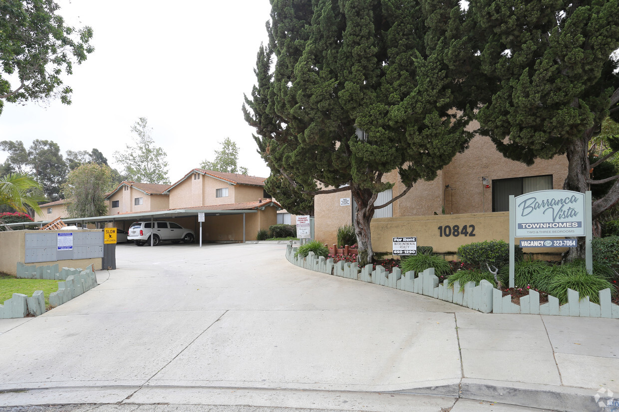 Primary Photo - Barranca Vista Townhomes