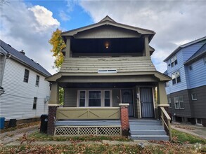 Building Photo - 1061 E 169th St