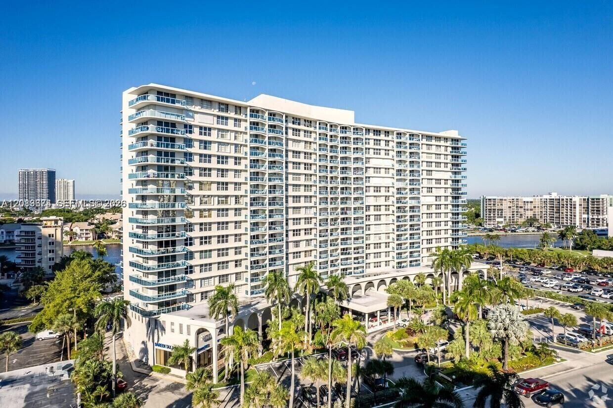 Building Photo - 3800 S Ocean Dr