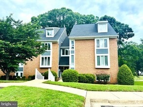 Building Photo - 640 Oakland Hills Dr