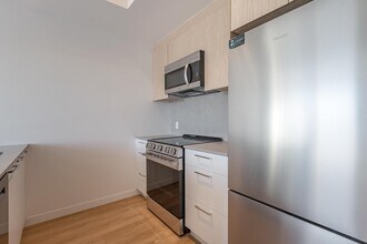 Building Photo - 5630 Rue de Marseille