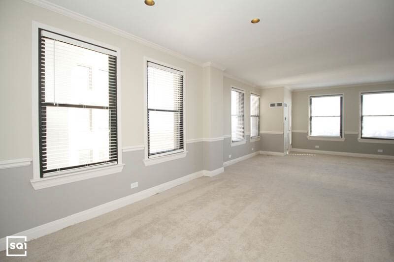 Primary Photo - 310 W Belden Ave