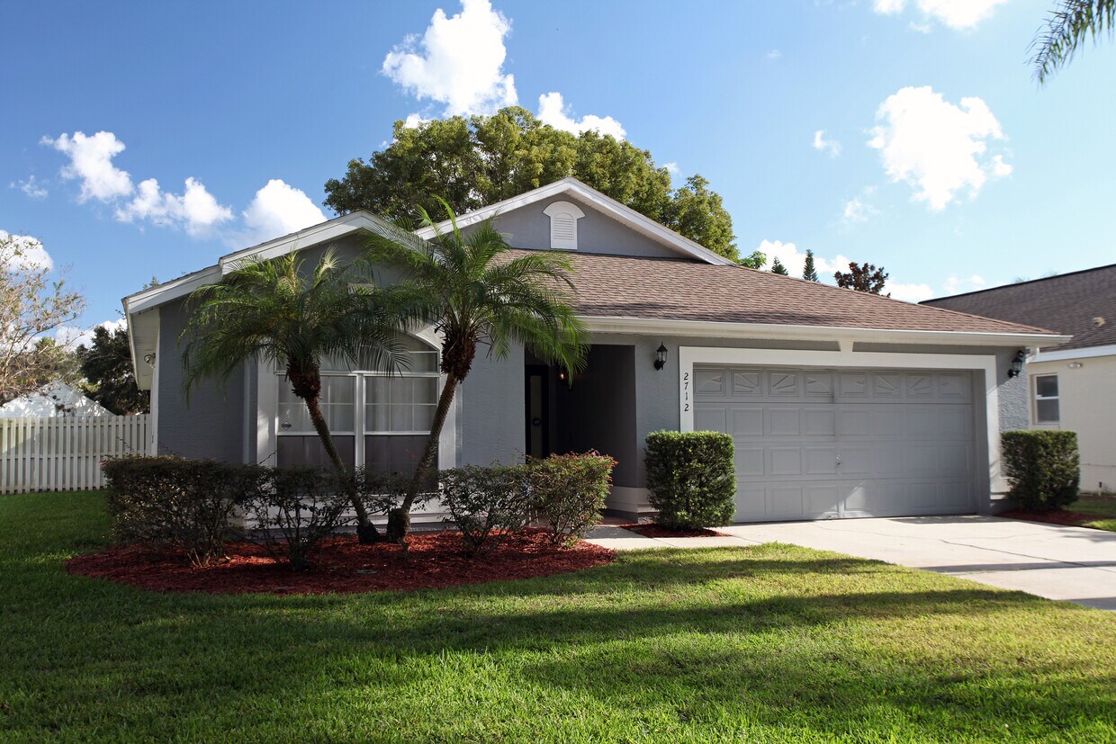 Foto principal - 2712 Stone Oak Dr