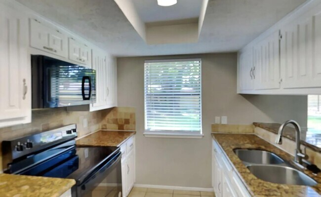 Foto del edificio - Bright, Spacious, and Ready to Call Home — 3 Bedrooms