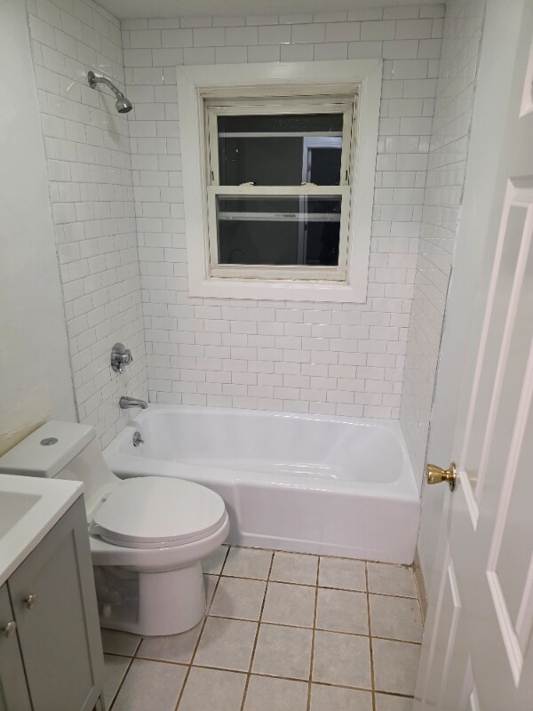 Building Photo - 19 Glen St