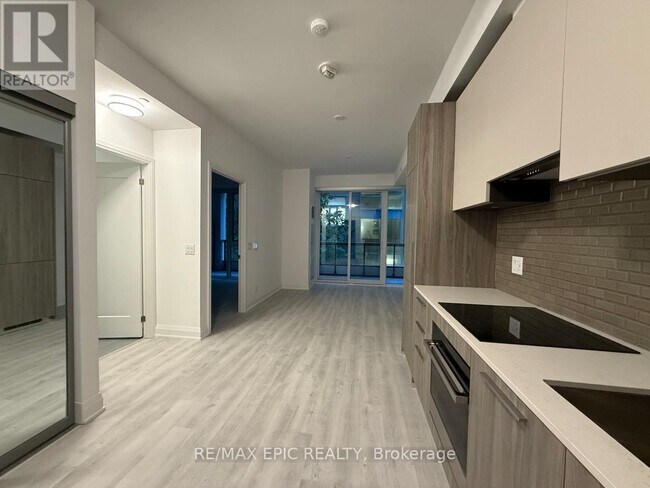 Photo du bâtiment - 65 Broadway Ave