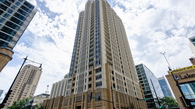 Foto del edificio - 1400 S Michigan Ave