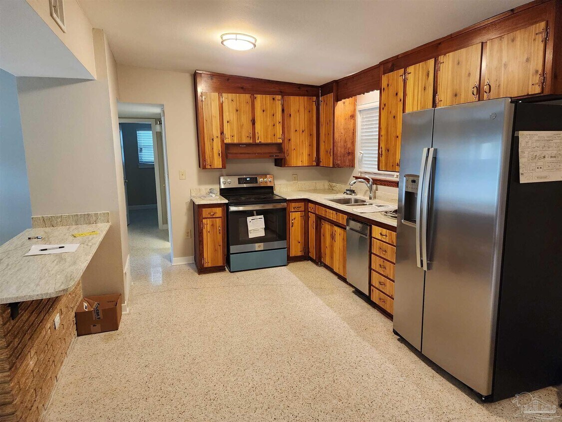 3645 Creighton Rd, Pensacola, FL 32504 House Rental in Pensacola, FL