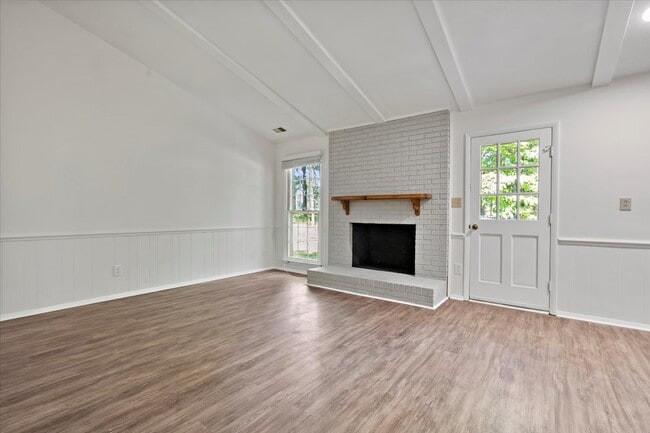 Foto del edificio - 9605 Leeswood Ln