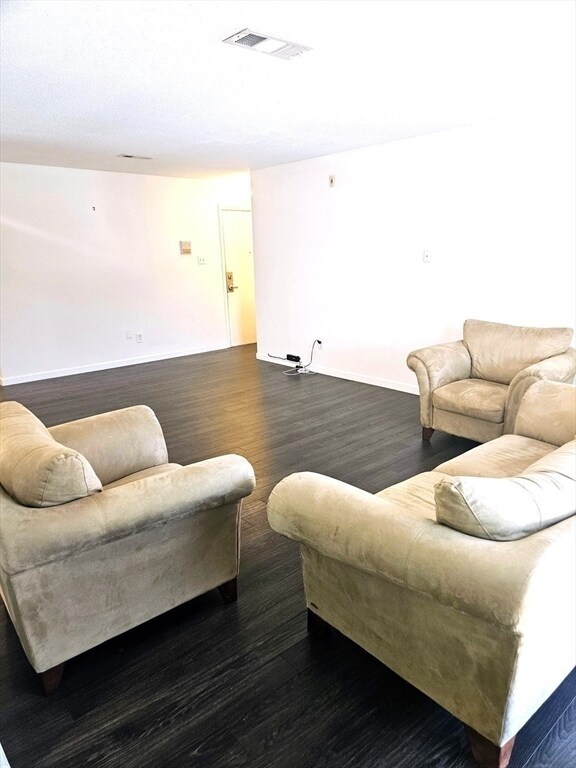 Building Photo - 26 Beacon St