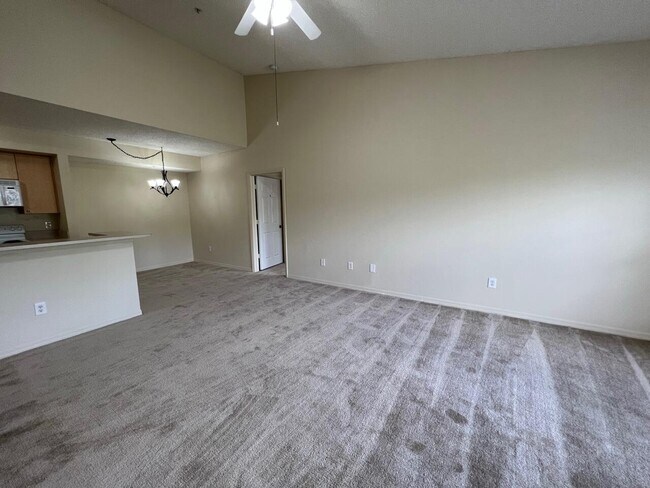 Foto del edificio - 5016 Lantana Rd