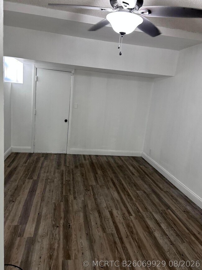 Foto del edificio - 8017 NW 27th Ct