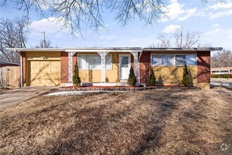 Building Photo - 1547 Babcock Dr