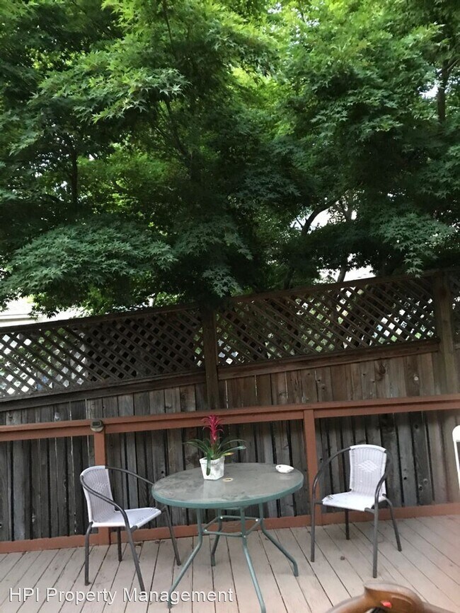 Foto del edificio - 3 br, 2 bath House - 646 Acacia Lane