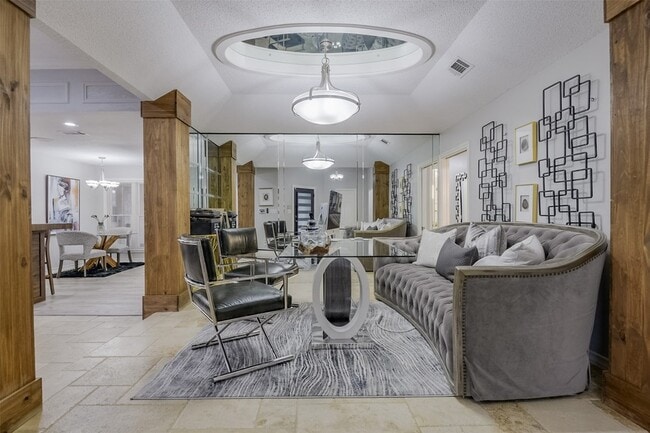 Building Photo - 3719 Danbury Dr