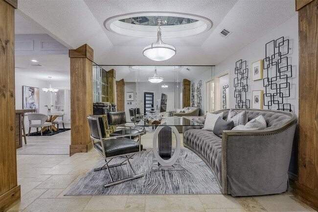 Foto del edificio - 3719 Danbury Dr