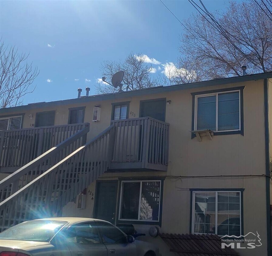 Primary Photo - 424 12th St