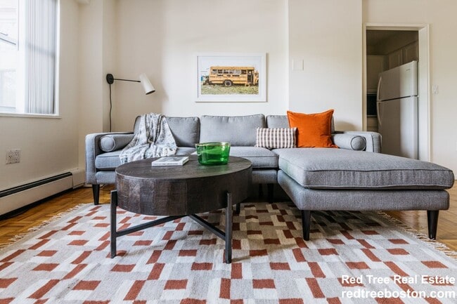 Building Photo - 175 Freeman St