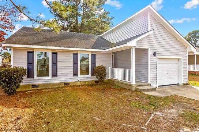 Building Photo - 3-Bedroom Retreat with 2 Full Baths in Fay...