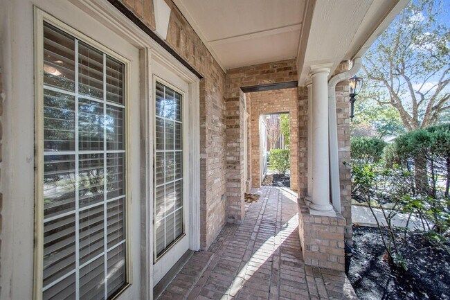 Building Photo - 10410 Sterling Manor Dr