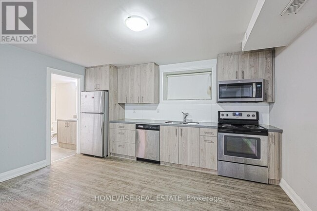 Building Photo - 814 Glencairn Ave