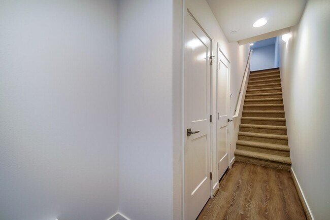 Foto del edificio - 2Bd/2.5Ba Bellevue Townhouse
