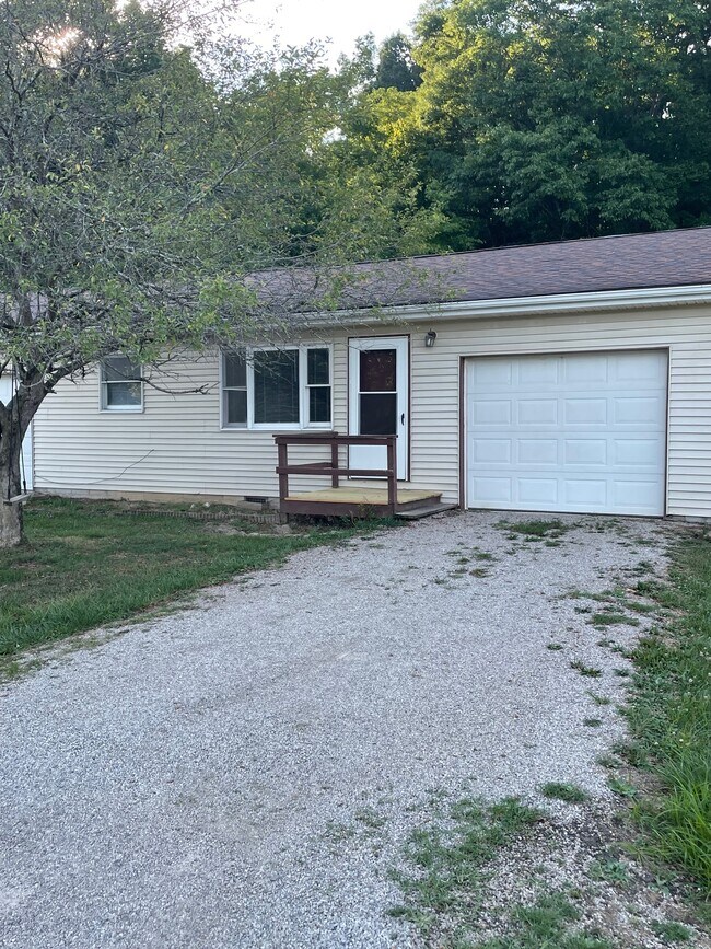 Apartamento n.° 2 - 5459 Hebbardsville Rd