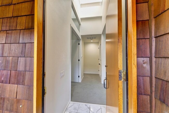 Building Photo - 44 Lagoon Vista Rd