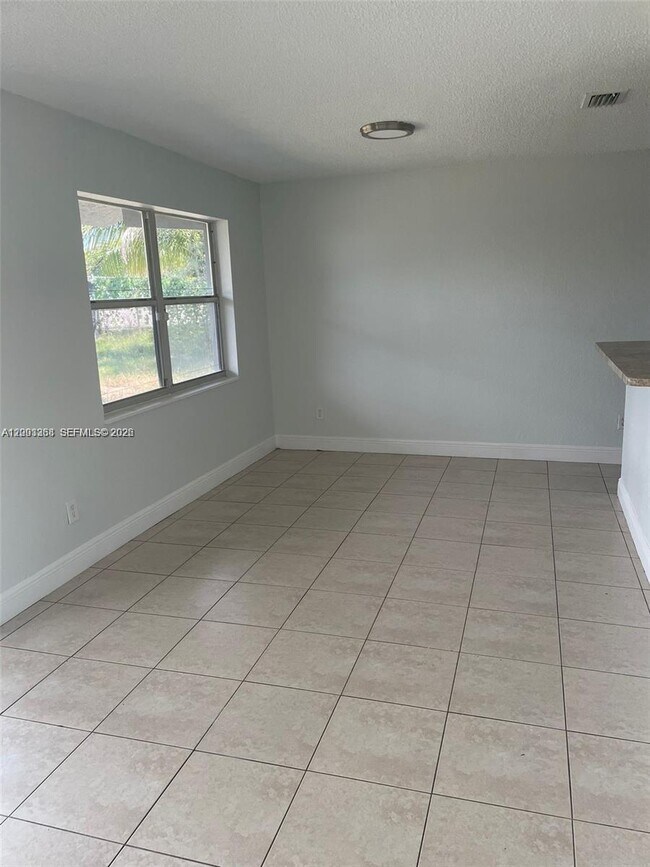 Foto del edificio - 757 NW 95th Terrace