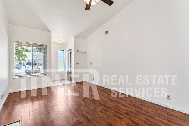 Foto del edificio - 7323 Chivalry Way