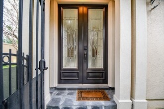 Building Photo - 2094 Brentwood Dr