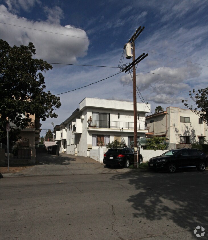 Building Photo - 4115 Sunset Dr