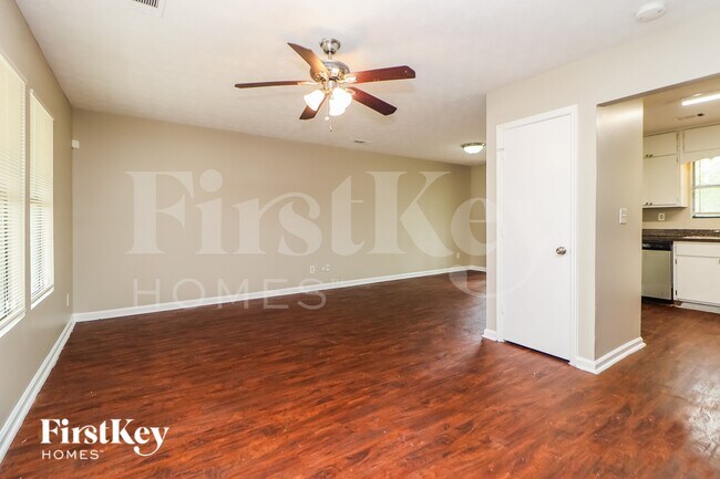 Foto del edificio - 3346 Clevemont Way