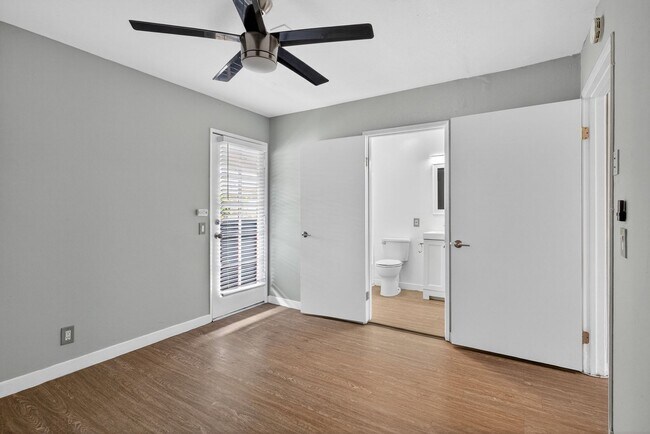 Foto del edificio - 533 E 11th St