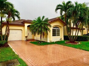 Building Photo - 11325 NW 52nd Ln