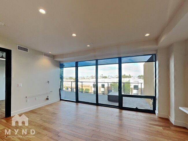 Foto del edificio - 4422 N 75th St