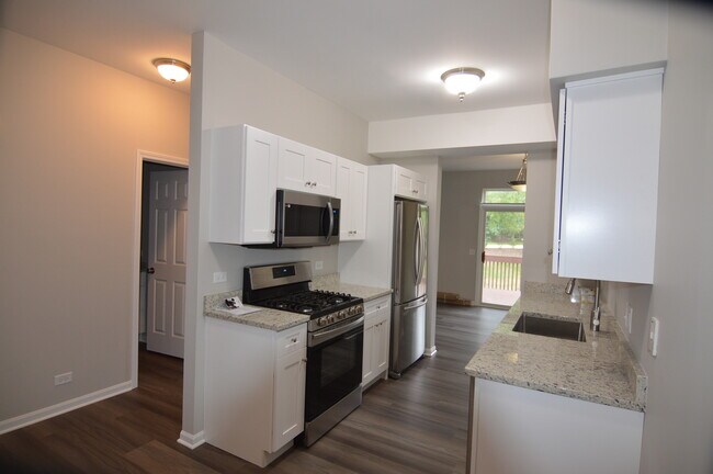 Building Photo - 8307 Sierra Woods Ln