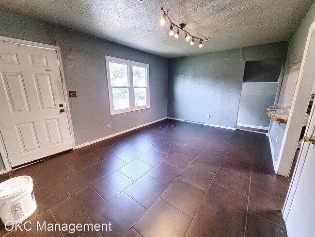 Building Photo - 2 br, 1 bath House - 1129 NW 99th