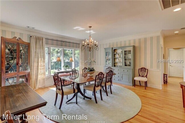 Building Photo - 5 br, 5.5 bath House - 13 Wexford Club Drive